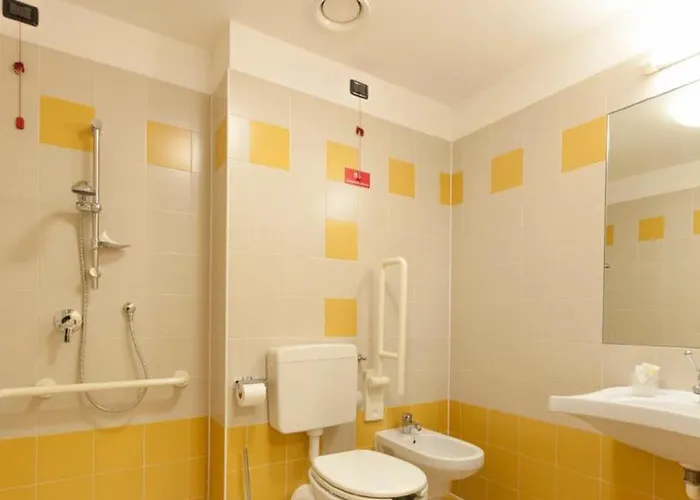 Foresteria Sant'anna 3* 费拉拉